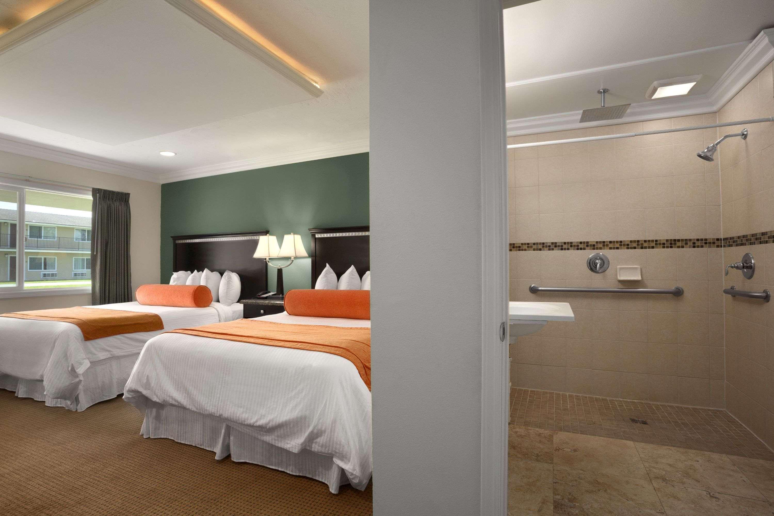 Travelodge By Wyndham Santa Maria Екстер'єр фото