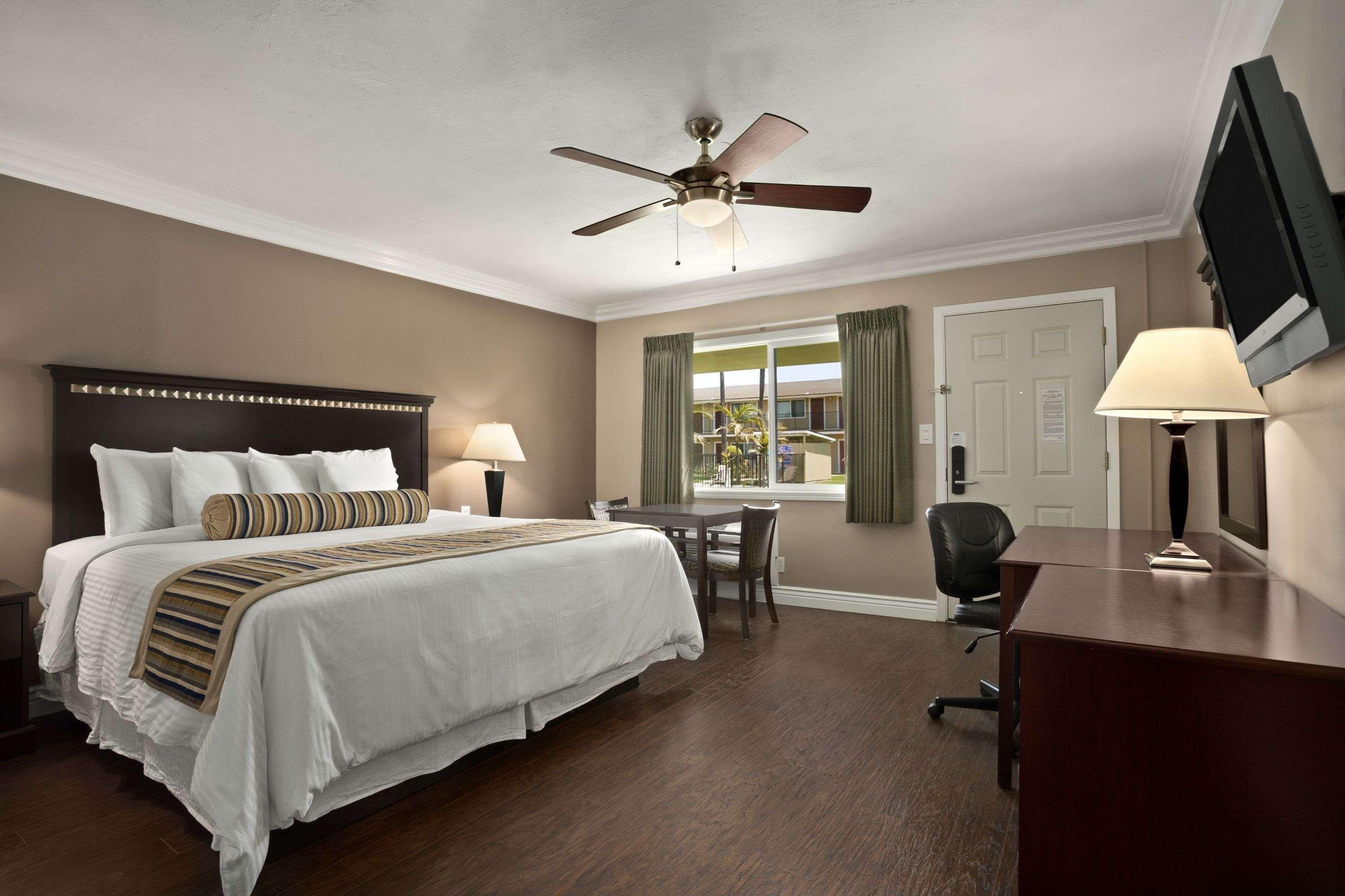 Travelodge By Wyndham Santa Maria Екстер'єр фото