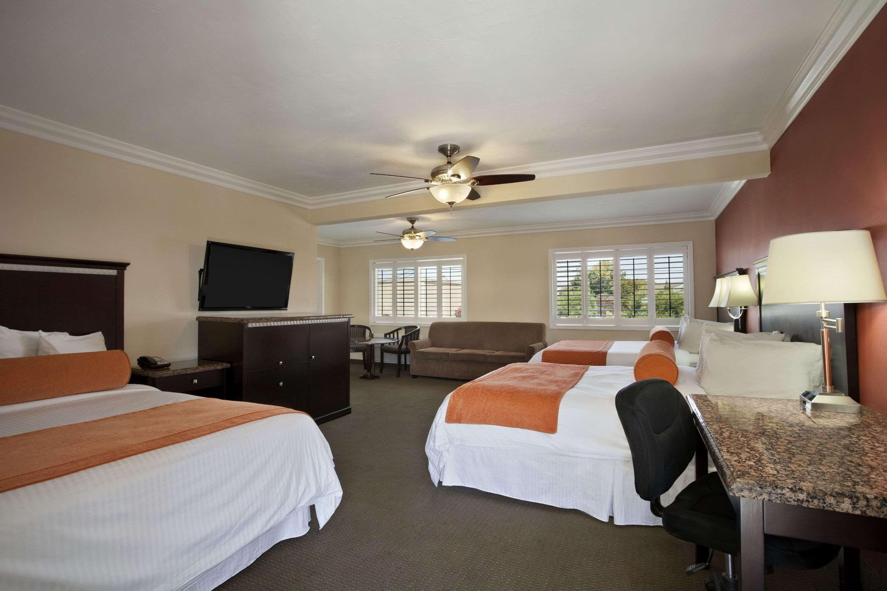 Travelodge By Wyndham Santa Maria Екстер'єр фото